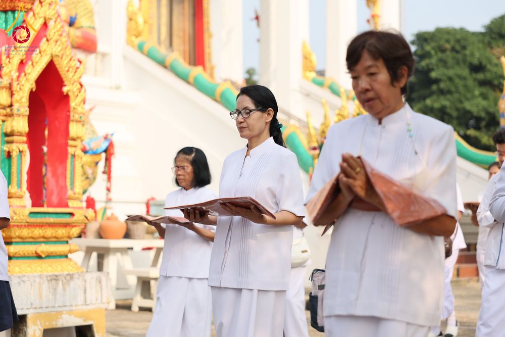 ภาพ No.300327:วันที่ 22 มกราคม พ.ศ. 2569 พิธีทอดผ้าป่าทำนุบำรุงศาสนสถาน ณ วัดรางกำหยาด ต.บางภาษี อ.บางเลน จ.นครปฐม ในโครงการธรรมยาตรา กตัญญูบูชา มหาปูชนียาจารย์ พระมงคลเทพมุนี(สด จนฺทสโร) พระผู้ปราบมาร อนุสรณ์สถาน 7 แห่ง ปีที่ 14