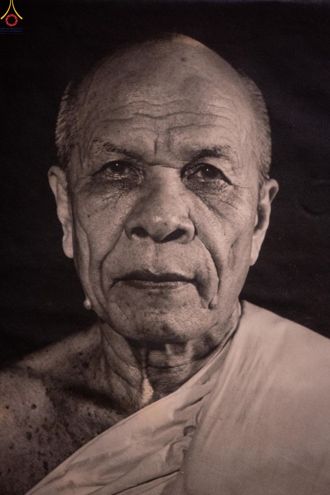 ภาพ No.299919:วันที่ 22 มกราคม พ.ศ.2569 พระธรรมยาตราปฏิบัติธรรม และถ่ายภาพหมู่ประวัติศาสตร์ ณ อาคารธรรมยาตรา กตัญญูบูชามหาปูชนียาจารย์  ตรงข้ามวัดปากน้ำภาษีเจริญ จ.กรุงเทพมหานคร ในโครงการธรรมยาตรา กตัญญูบูชา มหาปูชนียาจารย์ พระมงคลเทพมุนี(สด จนฺทสโร) พระผู้ปราบมาร อนุ