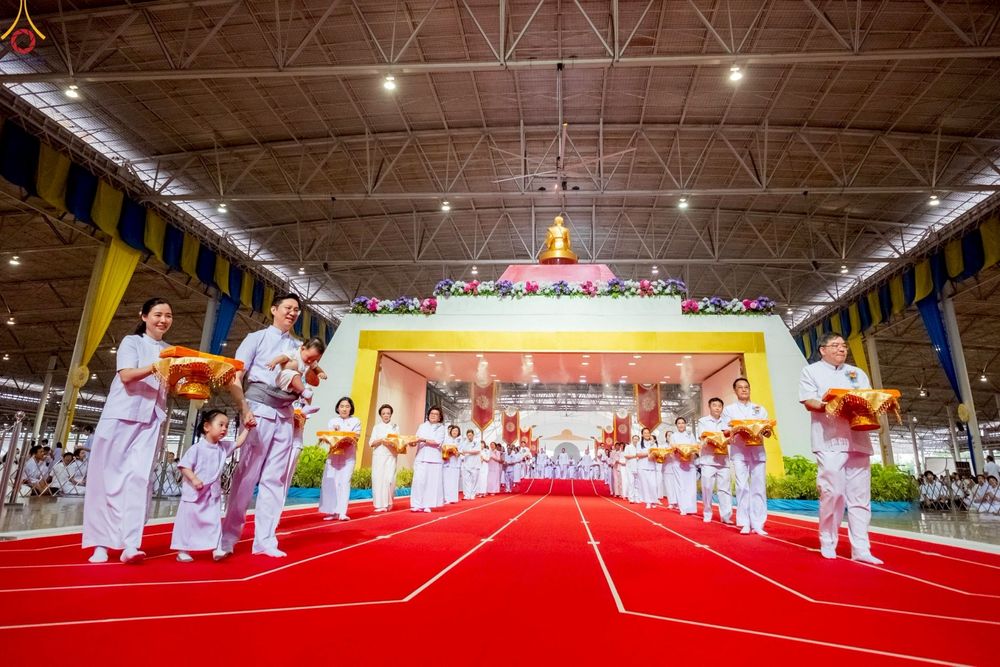 ภาพ No.243980:วันอาทิตย์ที่ 7 กันยายน พ.ศ. 2568 พิธีทอดผ้าป่าสมทบกฐินวัดพระธรรมกาย และสมทบกฐิน 30,000 วัดทั่วไทย ครั้งที่ 2 ณ ห้องแก้วสารพัดนึก 1 วัดพระธรรมกาย