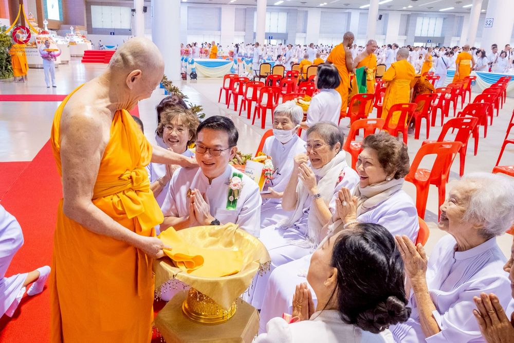 ภาพ No.277193:วันอาทิตย์ที่ 7 ธันวาคม พ.ศ. 2568 พิธีบูชาข้าวพระ ณ สภาธรรมกายสากล วัดพระธรรมกาย