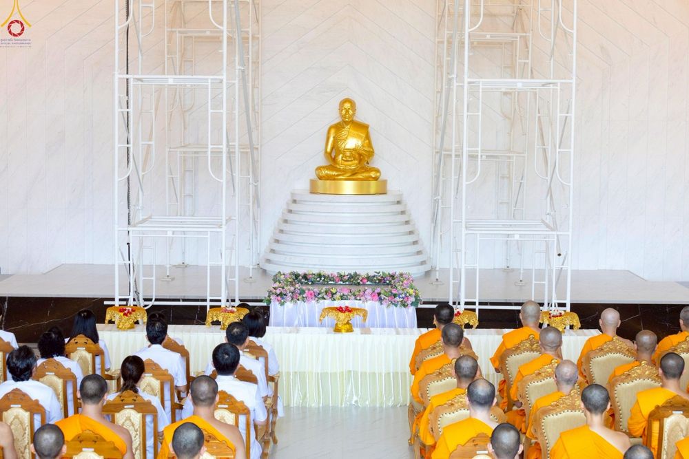 ภาพ No.249236:วันที่ 20 กันยายน พ.ศ. 2568 พิธีประดิษฐานรูปหล่อหลวงปู่วัดปากน้ำ ภาษีเจริญ ณ วิหารพระมงคลเทพมุนี (สด จนฺทสโร) ศูนย์ปฏิบัติธรรมภูเก็ต จ.ภูเก็ต