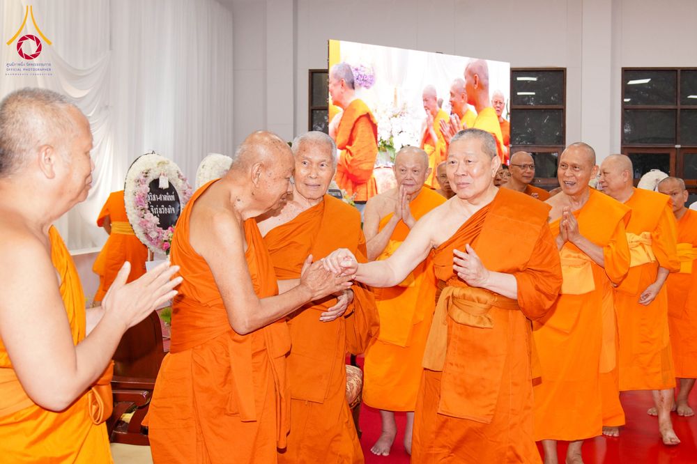 ภาพ No.315193:วันจันทร์ที่ 23 มีนาคม พ.ศ. 2569 พิธีบำเพ็ญกุศล คุณพ่อณรงค์ จินตมากุล  สิริอายุ 99 ปี 11 เดือน โยมบิดา พระครูปลัดรัตนวีรวัฒน์ (รังสฤษดิ์ อิทฺธิจินตโก) ที่ปรึกษาเจ้าคณะจังหวัดปทุมธานี เจ้าอาวาสวัดพระธรรมกาย  ณ ห้องปลูกศรัทธา 2 วัดพระธรรมกาย ปทุมธานี