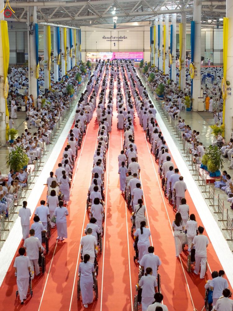 ภาพ No.277535:วันอาทิตย์ต้นเดือนที่ 7 ธันวาคม พ.ศ.2568 พิธีทอดผ้าป่าต้นสมบัติจักรพรรดิ ณ สภาธรรมกายสากล วัดพระธรรมกาย