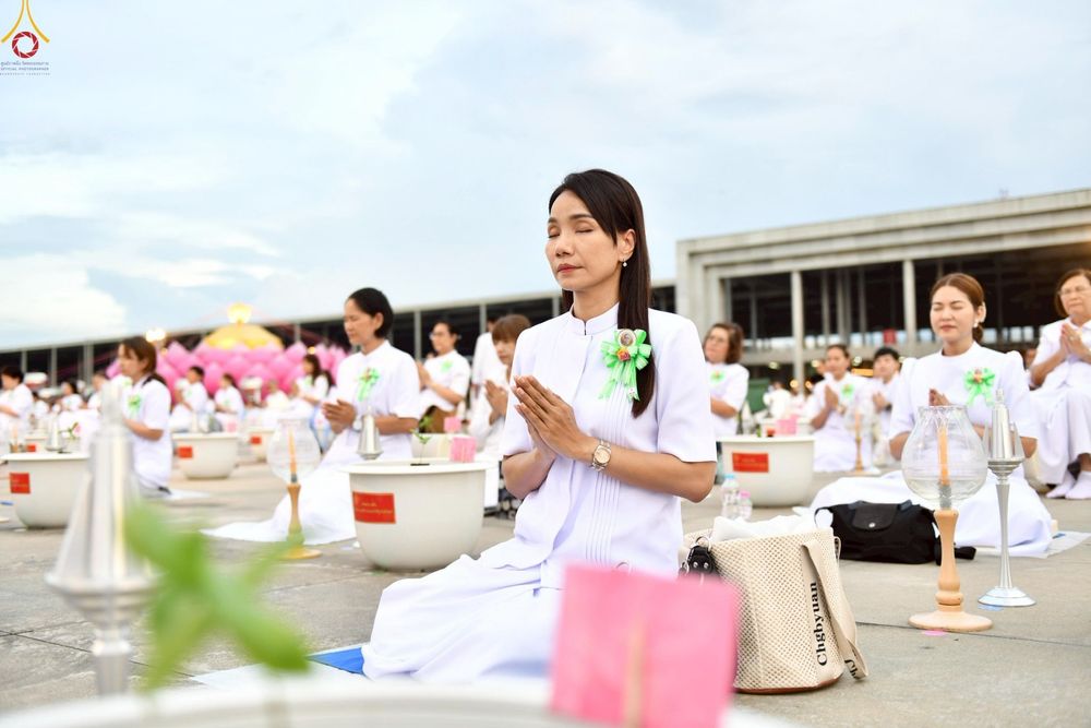 ภาพ No.252946:วันที่ 10 ตุลาคม พ.ศ. 2568 พิธีปลูกต้นทรัพย์บานชื่น ณ ลานธรรม วัดพระธรรมกาย