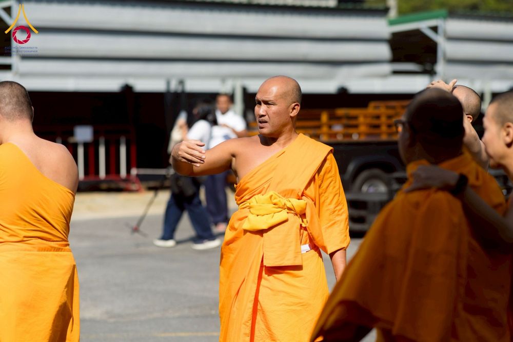 ภาพ No.273729:วันที่ 27 พฤศจิกายน พ.ศ. 2568 คณะศิษยานุศิษย์วัดพระธรรมกาย มูลนิธิธรรมกาย มอบอาหารและสิ่งของความช่วยเหลือให้พี่น้องชาวใต้ ผู้ประสบอุทกภัยน้ำท่วม