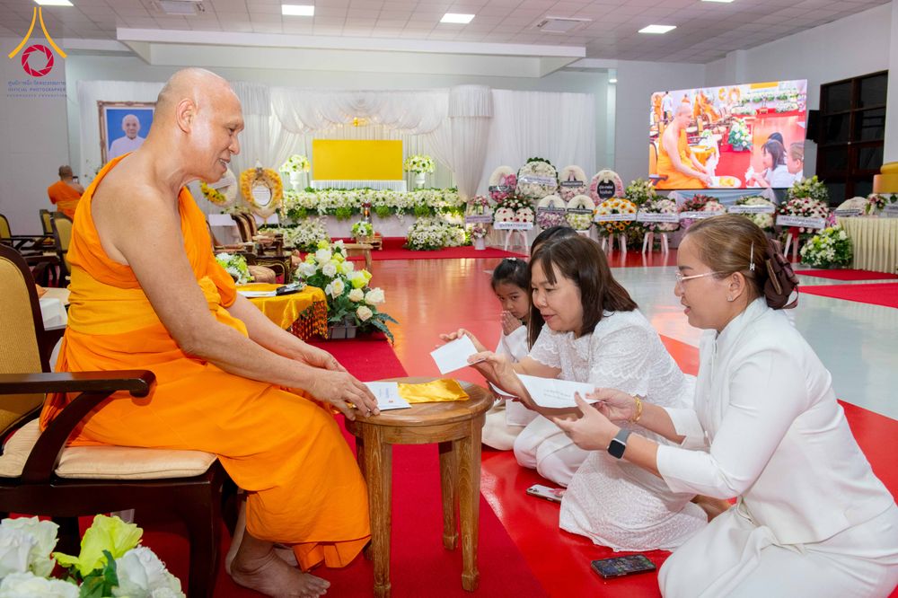 ภาพ No.314597:วันศุกร์ที่ 20 มีนาคม พ.ศ. 2569 พิธีบำเพ็ญกุศล คุณพ่อณรงค์ จินตมากุล โยมบิดา พระครูปลัดรัตนวีรวัฒน์ (รังสฤษดิ์ อิทฺธิจินตโก) ที่ปรึกษาเจ้าคณะจังหวัดปทุมธานี เจ้าอาวาสวัดพระธรรมกาย  ณ ห้องปลูกศรัทธา 2 วัดพระธรรมกาย ปทุมธานี