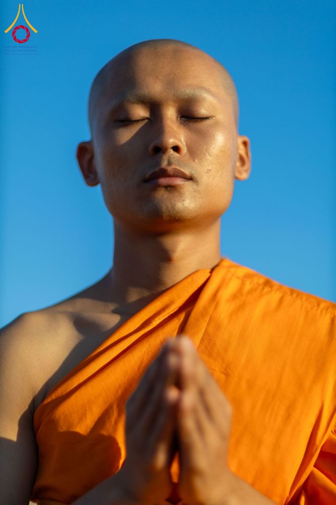 ภาพ No.285281:วันจันทร์ที่ 15 ธันวาคม พ.ศ.2568  บันทึกภาพหมู่ประวัติศาสตร์ โครงการบรรพชาอุปสมบทหมู่  รุ่นบูชาธรรมมหาปูชนียาจารย์ ประจำปี 2568 ณ ลานธรรมมหาธรรมกายเจดีย์ วัดพระธรรมกาย