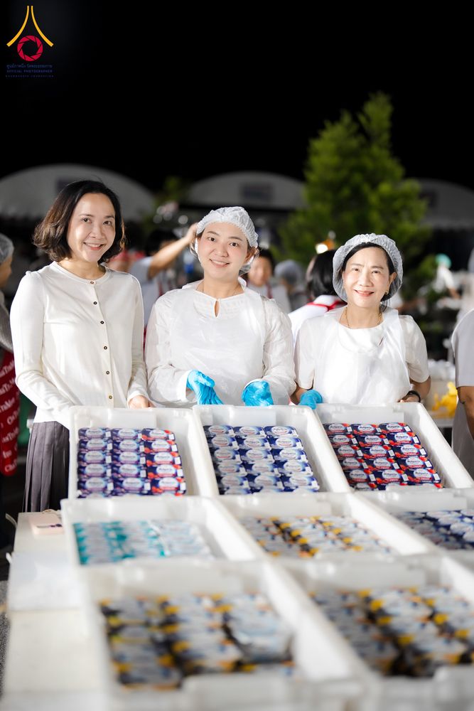 ภาพ No.288213:วันที่ 5 มกราคม พ.ศ. 2569 พิธีถวายภัตตาหารเป็นสังฆทาน แด่พระธรรมยาตรา ในโครงการธรรมยาตรา กตัญญูบูชา มหาปูชนียาจารย์ พระมงคลเทพมุนี(สด จนฺทสโร) พระผู้ปราบมาร อนุสรณ์สถาน 7 แห่ง ปีที่ 14 ณ อนุสรณ์สถานมหาวิหารพระมงคลเทพมุนี (โลตัสแลนด์) อ.สองพี่น้อง จ.สุพรร