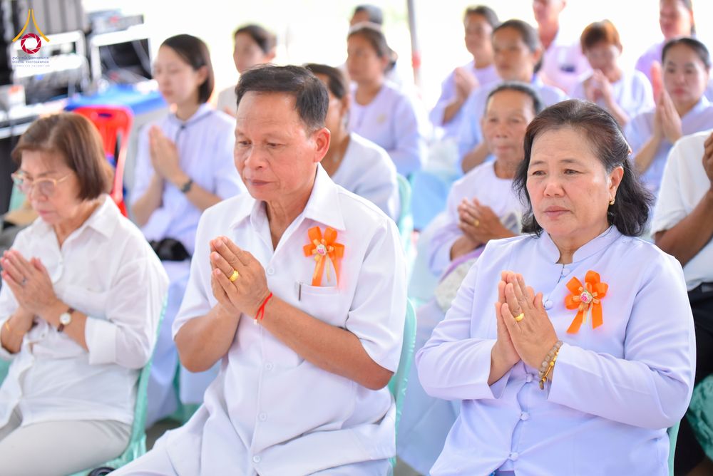 ภาพ No.327125:วันศุกร์ที่ 1 พฤษภาคม พ.ศ.2569 พิธีทอดผ้าป่า โปรยรัตนชาติ ตอกเสาเข็มมงคลต้นแรก สถาปนา “องค์พระเจดีย์เพื่อสร้างสันติภาพโลก” (แห่งแรกของภาคอีสาน) ณ ธุดงคสถานอำนาจเจริญ  อ.เมือง จ.อำนาจเจริญ