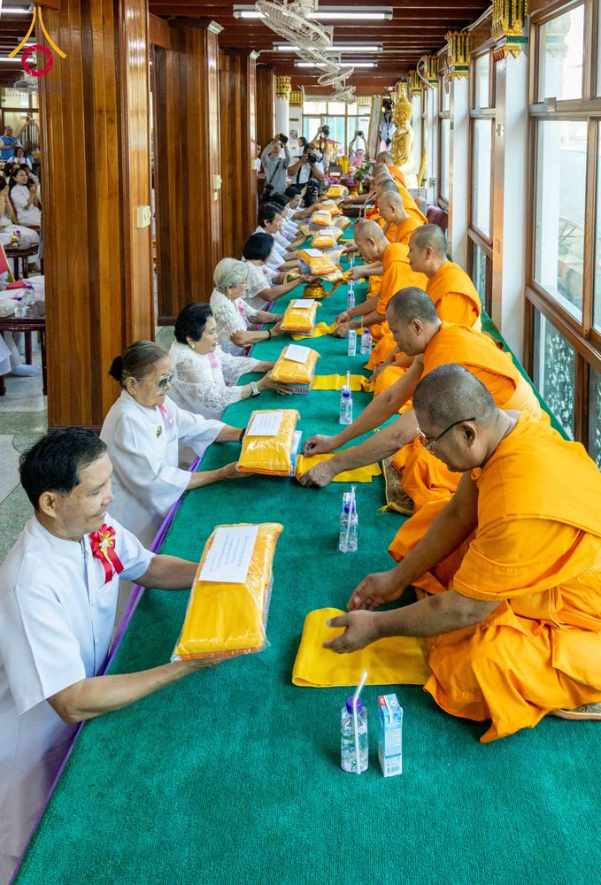 ภาพ No.304496:วันที่ 27 มกราคม พ.ศ. 2569 พิธีทอดผ้าป่าทำนุบำรุงศาสนสถาน ณ วัดปรางค์หลวง ต.บางม่วง อ.บางใหญ่ จ.นนทบุรี ในโครงการธรรมยาตรา กตัญญูบูชา มหาปูชนียาจารย์ พระมงคลเทพมุนี(สด จนฺทสโร) พระผู้ปราบมาร อนุสรณ์สถาน 7 แห่ง ปีที่ 14