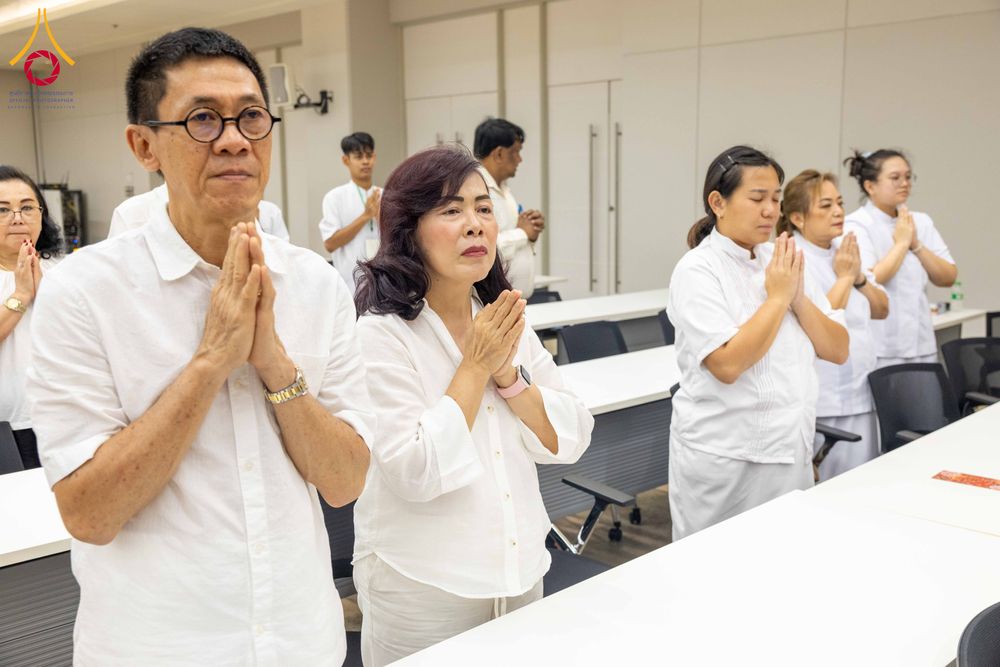 ภาพ No.324872:วันพฤหัสบดีที่ 23 เมษายน พ.ศ.2569  หลวงพ่อทัตตชีโว รองเจ้าอาวาสวัดพระธรรมกาย ถวายการต้อนรับและปฏิสันถารคณะชาวอินโดนีเซีย