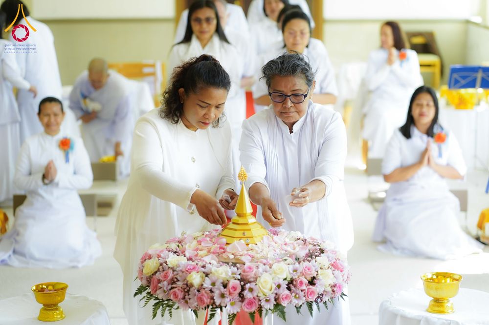 ภาพ No.328747:วันอาทิตย์ที่ 10 พฤษภาคม พ.ศ. 2569 พิธีสักการะพระบรมสารีริกธาตุ ณ วัดพระธรรมกายเบลเยียม