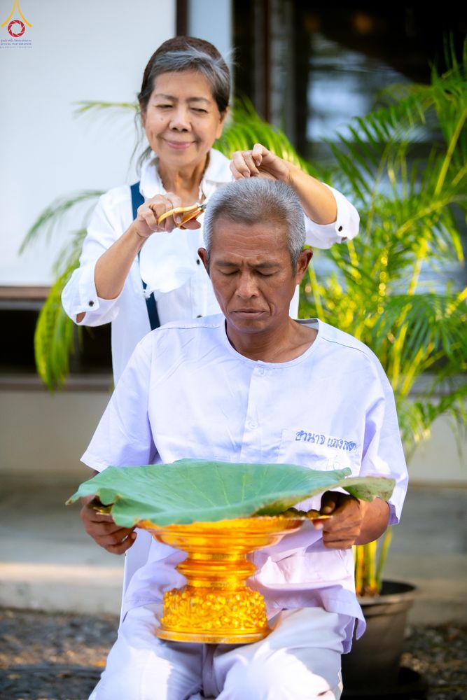 ภาพ No.319720:วันอาทิตย์ที่ 5 เมษายน พ.ศ.2569 พิธีตัดปอยผม และปลงผมนาคธรรมทายาท โครงการบรรพชาและอุปสมบทหมู่ รุ่นบูชาธรรม 82 ปี หลวงพ่อธัมมชโย