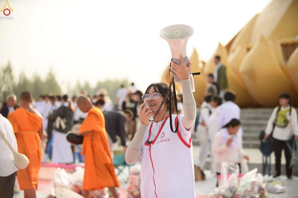 ภาพ No.306736:ภาพเบื้องหลังอาสาสมัครรวมใจ ชุดที่ 5 ในโครงการธรรมยาตรา กตัญญูบูชา มหาปูชนียาจารย์ พระมงคลเทพมุนี(สด จนฺทสโร) พระผู้ปราบมาร อนุสรณ์สถาน 7 แห่ง ปีที่ 14