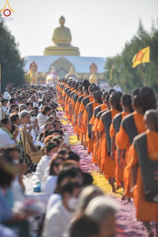 ภาพ No.198151:พิธีต้อนรับพระธรรมยาตรา ณ อนุสรณ์สถานลำดับที่ 5 สถานที่เผยแผ่วิชชาธรรมกายครั้งแรก อนุสรณ์สถานบางปลา วัดบางปลา อำเภอบางเลน จังหวัดนครปฐม ในโครงการธรรมยาตรา กตัญญูบูชา มหาปูชนียาจารย์ พระมงคลเทพมุนี(สด จนฺทสโร) พระผู้ปราบมาร ปีที่ 13 วัน 19 มกราคม พ.ศ.2568