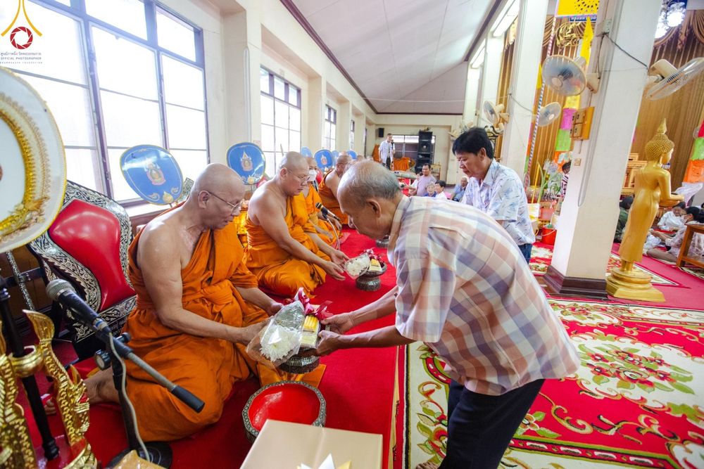 ภาพ No.165020:พิธีทอดกฐิน ณ วัดกลางเกาะระกำ ต.บ้านสร้าง อ.บางปะอิน จ.พระนครศรีอยุธยา ในโครงการกฐินสามัคคีทั่วไทย 30,000 วัด บูชาธรรม 80 ปี หลวงพ่อธัมมชโย โดยคณะศิษยานุศิษย์วัดพระธรรมกาย วันที่ 20 ตุลาคม พ.ศ. 2567