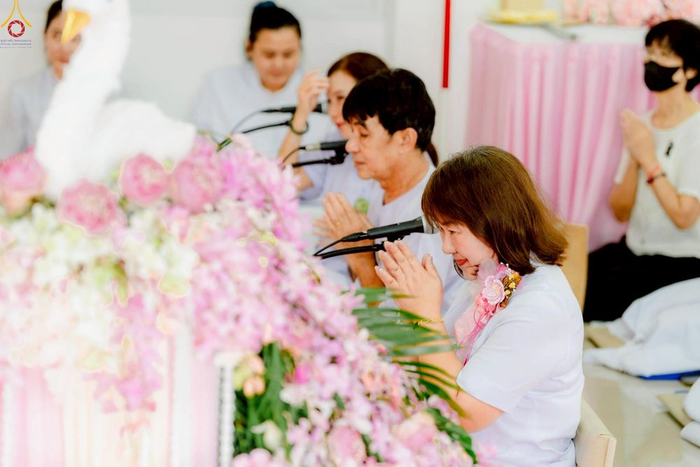 ภาพ No.266845:วันที่ 5 พฤศจิกายน พ.ศ. 2568 พิธีทอดกฐิน ณ อนุสรณ์สถานพระมงคลเทพมุนี  (สด จนฺทสโร) ผู้ค้นพบวิชชาธรรมกาย สถานที่ตั้งมโนปณิธานบวชตลอดชีวิต คลองบางนางแท่น ต.หอมเกร็ด อ.สามพราน จ.นครปฐม