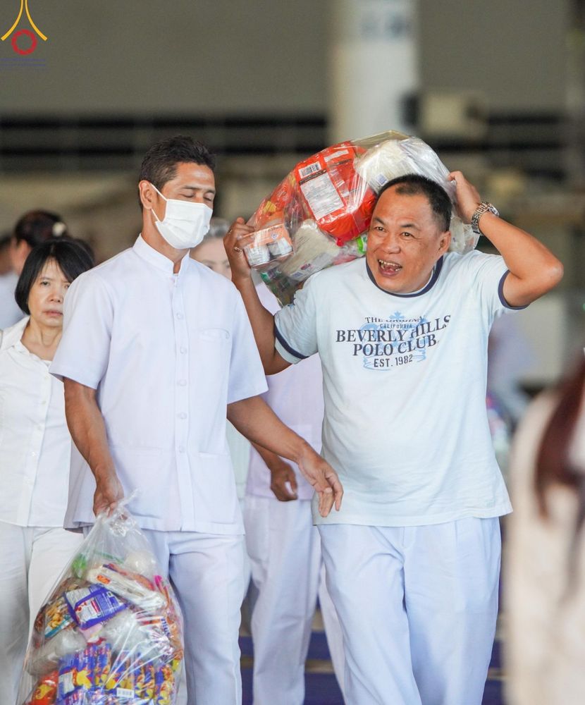 ภาพ No.158543:V.46 อาสาสมัครและเจ้าหน้าที่ทุกสถานะ ร่วมแรงร่วมใจรับบุญเตรียมงาน เก็บงาน งานบุญในเดือนกันยายน พ.ศ. 2567 ณ วัดพระธรรมกาย