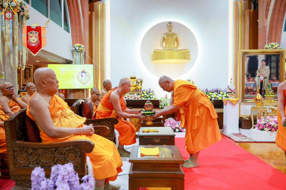 ภาพ No.142589:พิธีพัทธสีมา ประดิษฐานลูกนิมิตมหาสมบัติ สถาปนาอุโบสถวัดพระธรรมกายลอนดอน บูชาธรรม 80 ปี หลวงพ่อธัมมชโย วันเสาร์ที่ 22 มิถุนายน พ.ศ. 2567