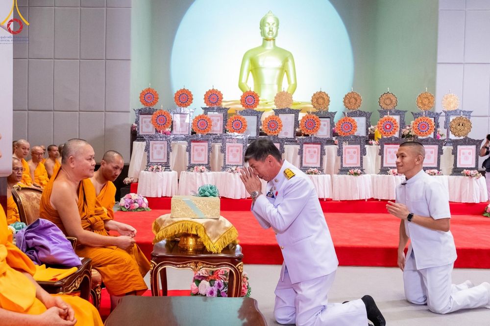 ภาพ No.123254:พิธีพระราชทานสัญญาบัตร พัดยศ และผ้าไตร แด่พระสงฆ์ในเขตปกครองคณะสงฆ์หนกลาง ณ วัดพระศรีมหาธาตุ เขตบางเขน กรุงเทพมหานคร และพิธีมุทิตาสักการะพระสังฆาธิการ ผู้ได้รับเลื่อนและตั้งสมณศักดิ์ ตามพระบรมราชโองการ ณ วัดพระธรรมกาย ในวันที่ 4 กุมภาพันธ์ พ.ศ. 2567