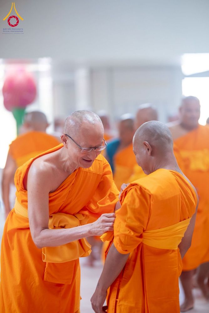 ภาพ No.277743:วันเสาร์ที่ 6 ธันวาคม พ.ศ. 2568 พิธีบรรพชาอุปสมบทและพิธีถวายบาตร โครงการอุปสมบทบูชาธรรมมหาปูชนียาจารย์ ประจำปี พ.ศ.2568 โครงการบวชพระนานาชาติ AEC และ WAB รุ่น CEO (นักบริหาร) รุ่นที่ 5 ณ มหาธรรมกายเจดีย์ วัดพระธรรมกาย