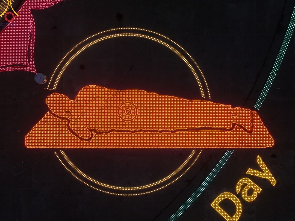 ภาพ No.279250:พิธีจุดวิสาขประทีป พิธีเวียนประทักษิณ ในวันวิสาขบูชา พุธที่ 22 พฤษภาคม พ.ศ. 2567 ( วันพระขึ้น 15 ค่ำ เดือน 6 ) ณ ลานธรรม พระมหาธรรมกายเจดีย์ วัดพระธรรมกาย จ.ปทุมธานี