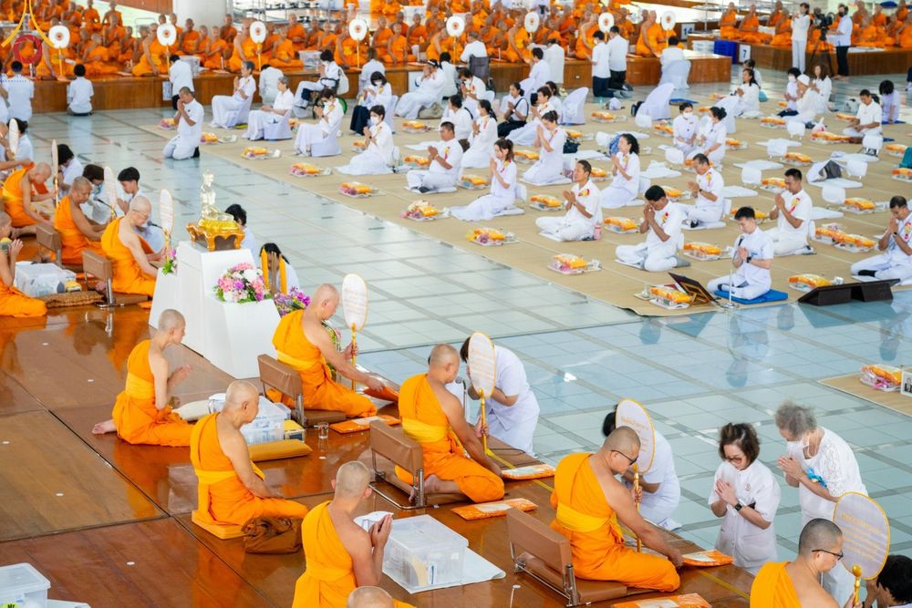 ภาพ No.143090:พิธีบุพเปตพลี ครั้งที่ 153 ร่วมอุทิศบุญแด่หมู่ญาติที่ล่วงลับไปแล้ว และสืบทอดอายุพระพุทธศาสนา ในวันศุกร์ที่ 5 กรกฏาคม พ.ศ.2567 (วันพระแรม 14 ค่ำ เดือน 7) ณ หอฉันคุณยายอาจารย์ฯ วัดพระธรรมกาย