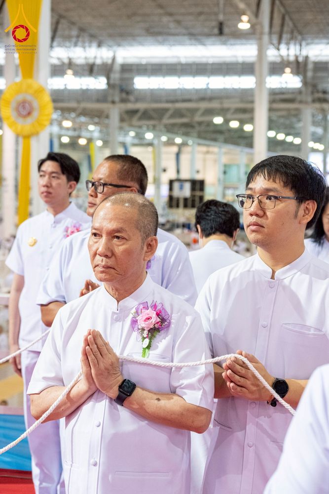 ภาพ No.261223:วันอาทิตย์ที่ 5 ตุลาคม พ.ศ. 2568 พิธีจุดเทียนใจ ไฟนิรันด์ อนันตชัย ณ สภาธรรมกายสากล วัดพระธรรมกาย