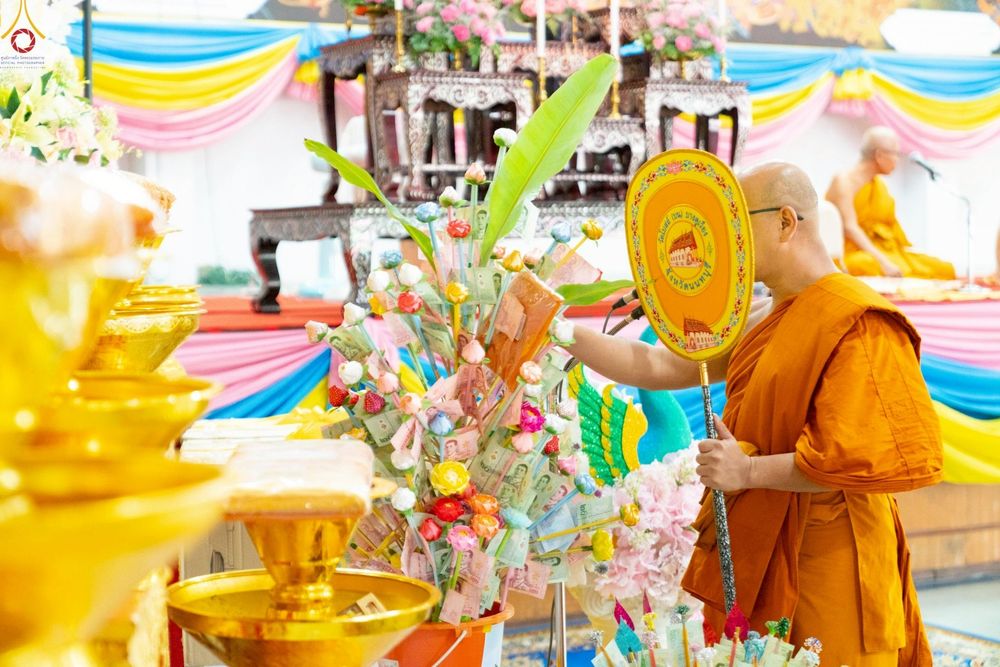 ภาพ No.286074:วันที่ 11 ตุลาคม พ.ศ. 2568 พิธีทอดกฐินสามัคคีทั่วไทย 30,000 วัด โดยคณะศิษยานุศิษย์ บูชาธรรม 81 ปี หลวงพ่อธัมมชโย ณ วัดโบสถ์บน ต.บางคูเวียง อ.บางกรวย จ.นนทบุรี