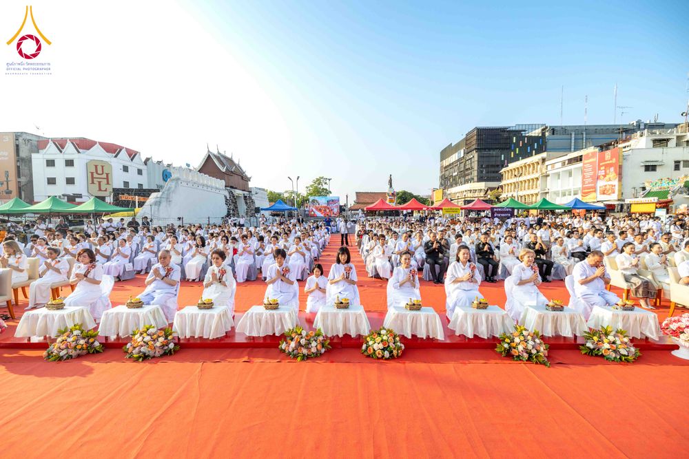 ภาพ No.312825:วันอาทิตย์ที่ 8 มีนาคม พ.ศ.2569 ทำบุญเมืองนครราชสีมา 558 ปี ตักบาตรพระ 10,000 รูป (ภาพชุดที่ 2)