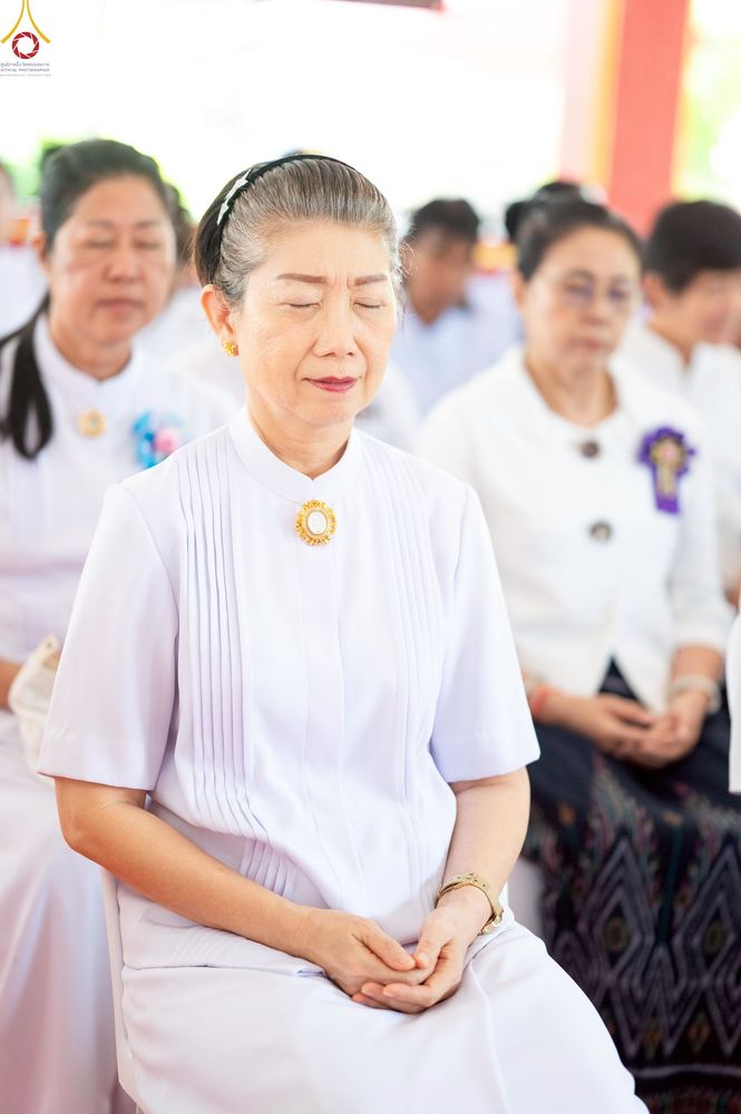 ภาพ No.234500:วันพฤหัสบดีที่ 24 กรกฎาคม พ.ศ. 2568 พิธีถวายสังฆทานแก่คณะสงฆ์ 323 วัด , พิธีมอบกองทุนหนุนแรงใจช่วยครูใต้ , พิธีทำบุญส่วนกุศลแด่ผู้วายชนม์ ในเหตุการณ์ความไม่สงบ 4 จังหวัด ชายแดนภาคใต้ (ปัตตานี , ยะลา , นราธิวาส , สงขลา) ปีที่ 21 ครั้งที่ 179 ณ วัดเวฬุวัน 