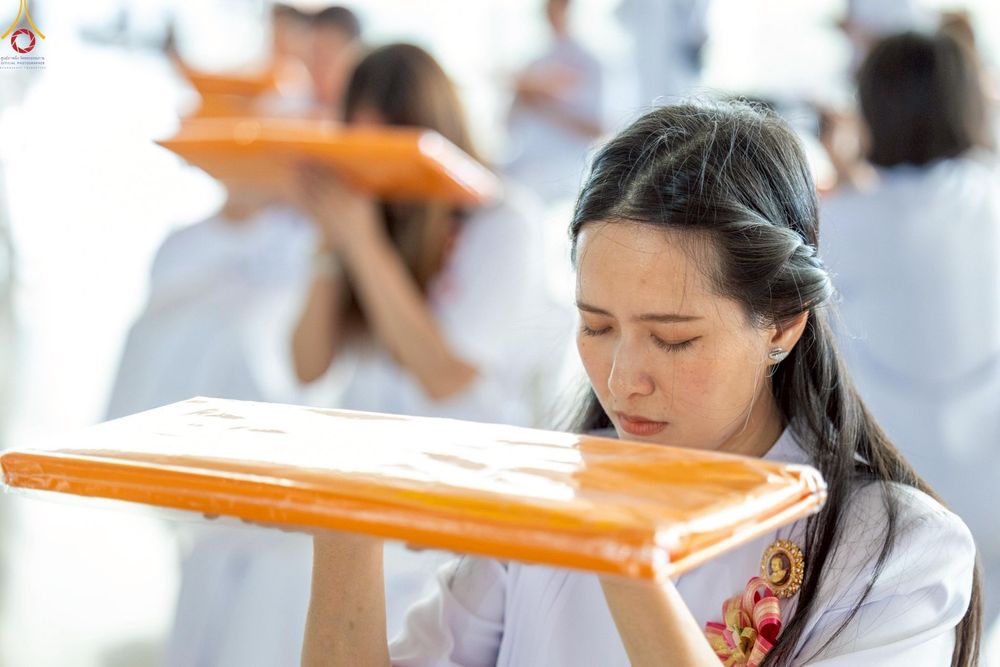 ภาพ No.277440:วันอาทิตย์ต้นเดือนที่ 7 ธันวาคม พ.ศ.2568 พิธีทอดผ้าป่าต้นสมบัติจักรพรรดิ ณ สภาธรรมกายสากล วัดพระธรรมกาย