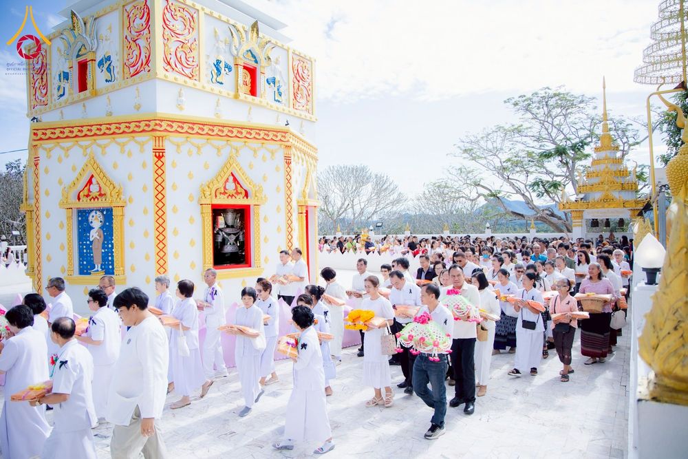 ภาพ No.275326:วันที่ 5 พฤศจิกายน พ.ศ. 2568 พิธีทอดกฐินสามัคคีทั่วไทย วัดลาดปู่ทรงธรรม อ.ท่าลี่ จ.เลย โดยคณะศิษยานุศิษย์ บูชาธรรม 81 ปี หลวงพ่อธัมมชโย