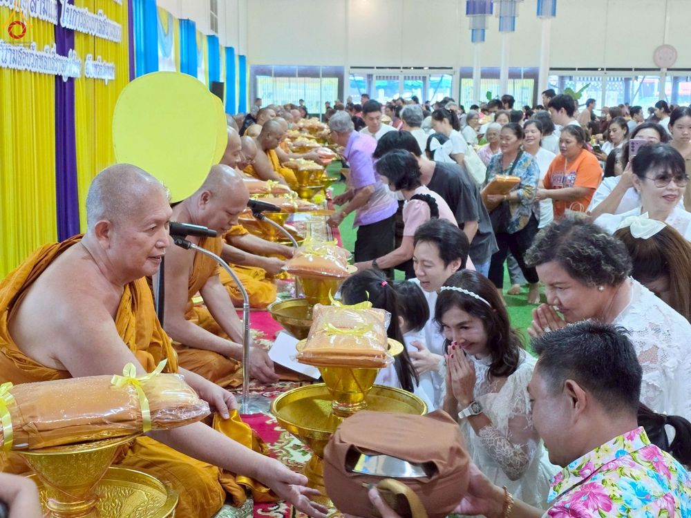 ภาพ No.266977:วันที่ 12 ตุลาคม พ.ศ. 2568 พิธีทอดกฐินสามัคคีทั่วไทย ณ วัดหลักสี่ราษฏร์สโมสร ต.ยกกระบัตร อ.บ้านแพ้ว จ.สมุทรสาคร โดยคณะศิษยานุศิษย์ บูชาธรรม 81 ปี หลวงพ่อธัมมชโย