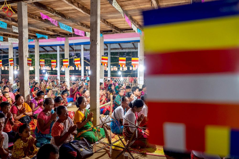 ภาพ No.261595:วันที่ 19 ตุลาคม พ.ศ. 2568 พิธีทอดกฐินสมทบ วัดกัลยาณมิตรต่างประเทศ บูชาธรรม 81 ปี หลวงพ่อธัมมชโย ณ วัดสารนาถ เมืองคาร์การชารี ประเทศบังกลาเทศ 