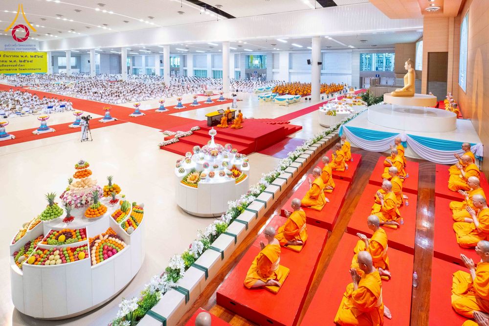 ภาพ No.277099:วันอาทิตย์ที่ 7 ธันวาคม พ.ศ. 2568 พิธีบูชาข้าวพระ ณ สภาธรรมกายสากล วัดพระธรรมกาย