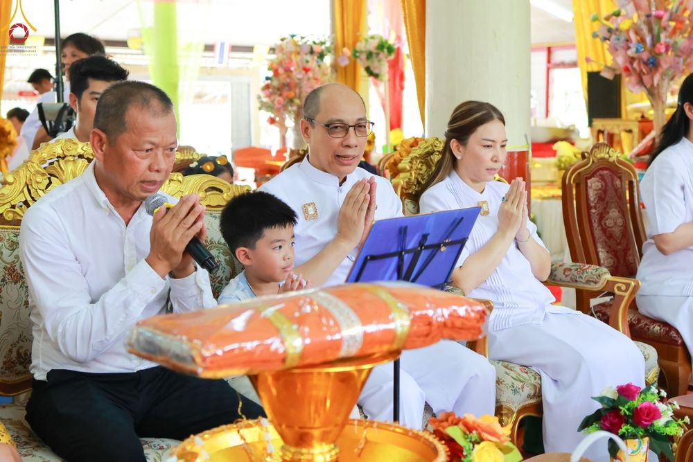 ภาพ No.170535:พิธีทอดกฐิน ณ วัดเสมาทอง ต.ถอนสมอ อ.ท่าช้าง จ.สิงห์บุรี ในโครงการกฐินสามัคคีทั่วไทย 30,000 วัด บูชาธรรม 80 ปี หลวงพ่อธัมมชโย โดยคณะศิษยานุศิษย์วัดพระธรรมกาย วันที่ 19 ตุลาคม พ.ศ. 2567