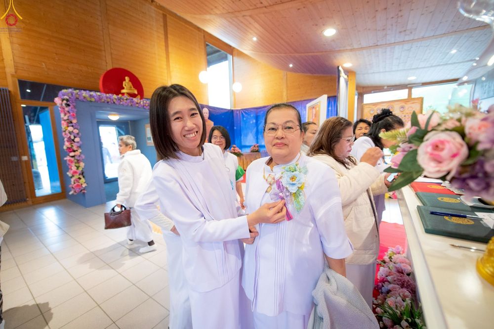 ภาพ No.255999:วันที่ 12 ตุลาคม พ.ศ. 2568 พิธีทอดกฐินวัดพระธรรมกายสวิตเซอร์แลนด์  ณ หอประชุมโรงเรียน Obergoldbach เมือง Bern ประเทศสวิตเซอร์แลนด์