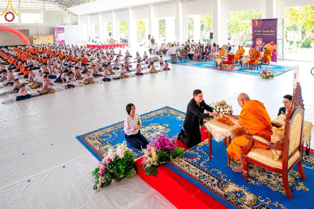ภาพ No.103744:วันรวมพลังเด็กดี V-Star ผู้นำฟื้นฟูศีลธรรมโลก "รักษ์บวร รักษ์ศีล ๕ จังหวัดปทุมธานี" ปีที่ 5 ปีการศึกษา 2566 ณ วัดสายสุวพรรณ จ.ปทุมธานี วันศุกร์ที่ 22 ธันวาคม พ.ศ. 2566