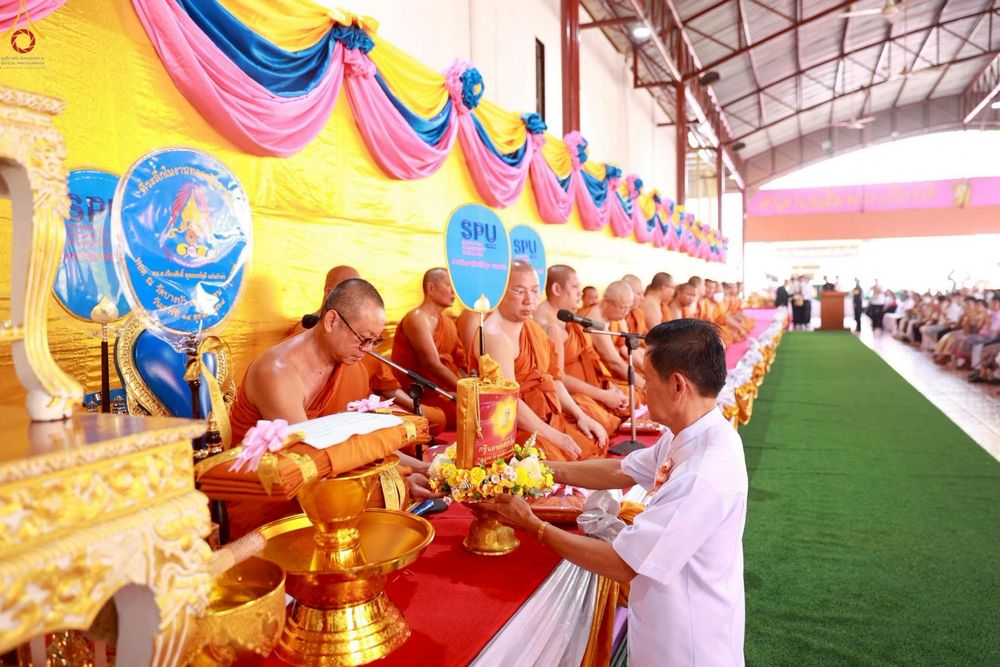 ภาพ No.277205:วันที่ 18 ตุลาคม พ.ศ. 2568 พิธีทอดกฐินสามัคคีทั่วไทย ณ วัดบางบัว เขตบางเขน กรุงเทพฯ โดยคณะศิษยานุศิษย์ บูชาธรรม 81 ปี หลวงพ่อธัมมชโย