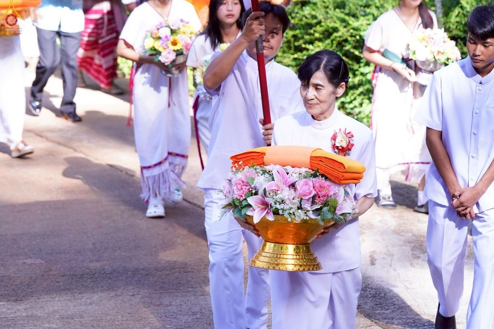 ภาพ No.262299:วันที่ 19 ตุลาคม พ.ศ. 2568 พิธีทอดกฐินสามัคคีทั่วไทย 30,000 วัด โดยคณะศิษยานุศิษย์ บูชาธรรม 81 ปี หลวงพ่อธัมมชโย ณ วัดป่าหมาก ต.แม่ลาน้อย อ.แม่ลาน้อย จ.แม่ฮ่องสอน