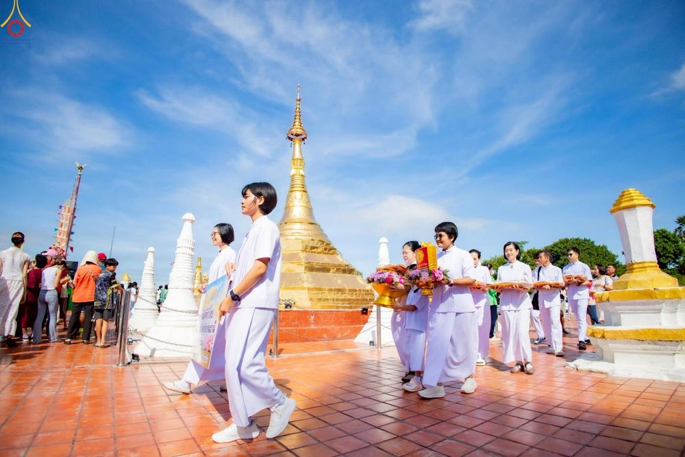 ภาพ No.258864:วันที่ 19 ตุลาคม พ.ศ. 2568 พิธีทอดกฐินสามัคคีทั่วไทย 30,000 วัด โดยคณะศิษยานุศิษย์ บูชาธรรม 81 ปี หลวงพ่อธัมมชโย ณ วัดเมตารางค์ อ.สามโคก จ.ปทุมธานี