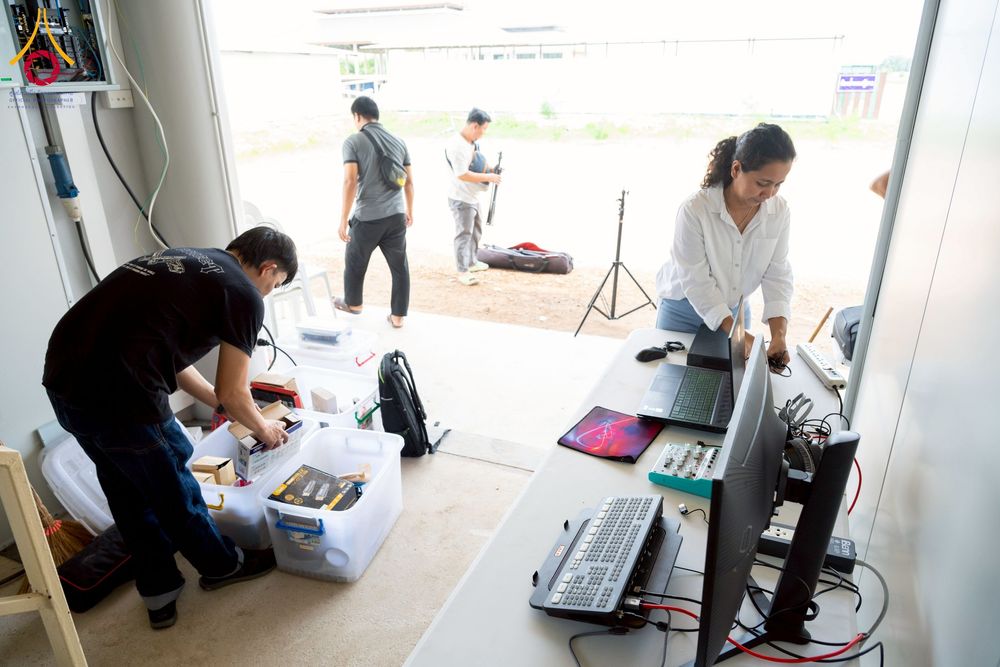 ภาพ No.230113:วันเสาร์ที่ 28 มิถุนายน พ.ศ. 2568 พิธีถวายสังฆทาน 323 วัด 4 จังหวัดชายแดนใต้ ปีที่ 21 ครั้งที่ 178 พิธีมอบกองทุนหนุนแรงใจช่วยครูใต้ ปีที่ 18 ครั้งที่ 142 ณ ศูนย์อบรมเยาวชนจังหวัดปัตตานี