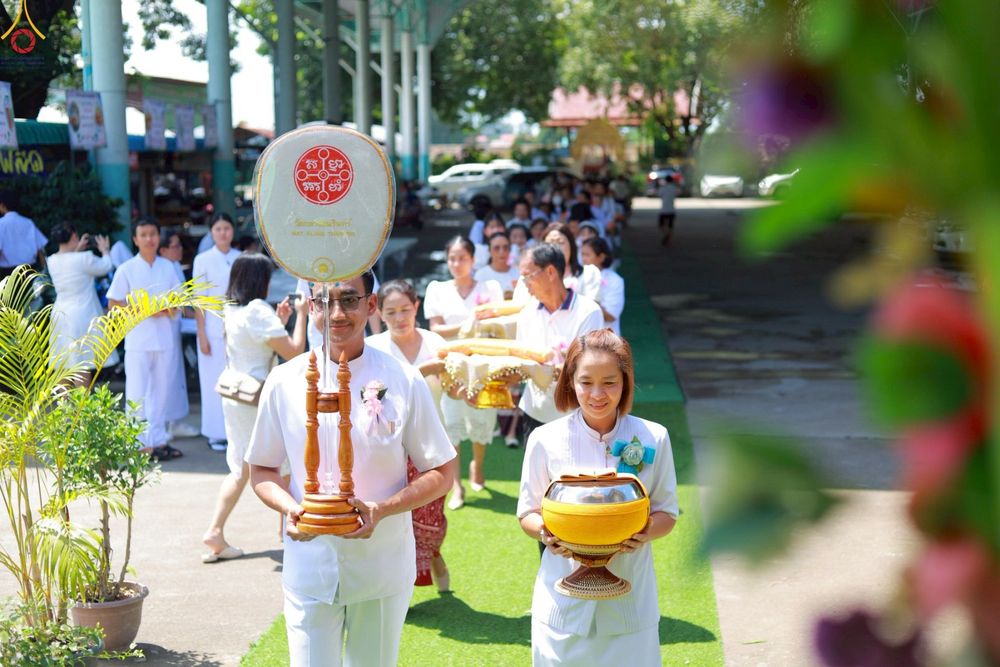 ภาพ No.254418:วันที่ 11 ตุลาคม พ.ศ. 2568 พิธีทอดกฐินสามัคคีทั่วไทย 30,000 วัด โดยคณะศิษยานุศิษย์ บูชาธรรม 81 ปี หลวงพ่อธัมมชโย ณ วัดกลางธนรินทร์ อ.พรหมบุรี จ.สิงห์บุรี