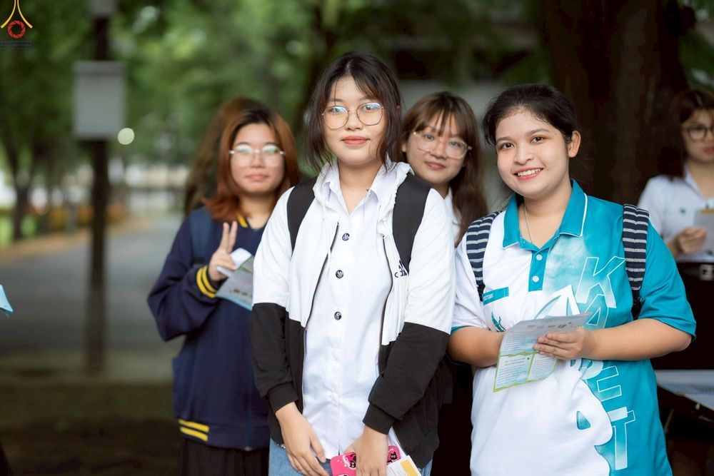 ภาพ No.243017:วันพฤหัสบดีที่ 4 กันยายน พ.ศ. 2568 เวลา 07.00-08.15 น. มหาวิทยาลัยเกษตรศาสตร์ กำแพงแสน ร่วมทำบุญตักบาตร Freshy KU85 พระสงฆ์ 85 รูป