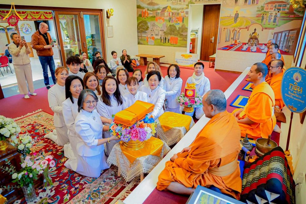 ภาพ No.274143:วันอาทิตย์ที่ 2 พฤศจิกายน พ.ศ. 2568  คณะศิษยานุศิษย์วัดพระธรรมกาย ประเทศเนเธอร์แลนด์ ได้ถวายกฐินสมทบวัดต่างประเทศ ณ วัดพุทธวิหาร อัมสเตอร์ดัม ประเทศเนเธอร์แลนด์