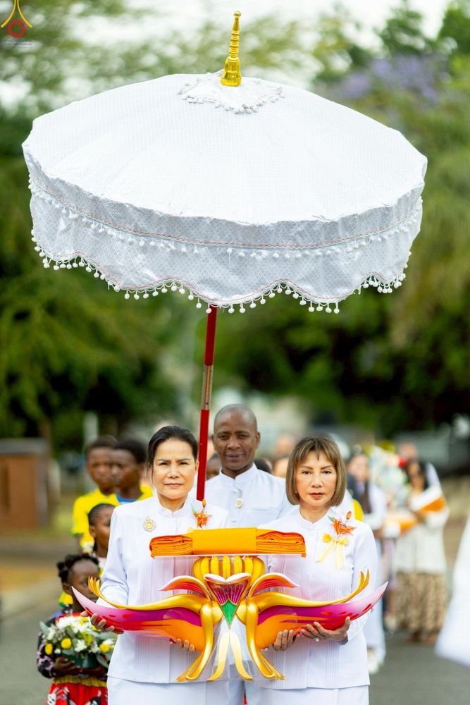 ภาพ No.255132:วันที่ 12 ตุลาคม พ.ศ. 2568 พิธีทอดกฐินสามัคคีสร้างทุกสิ่ง วัดพระธรรมกายโจฮันเนสเบิร์ก  ประเทศสาธารณรัฐแอฟริกาใต้