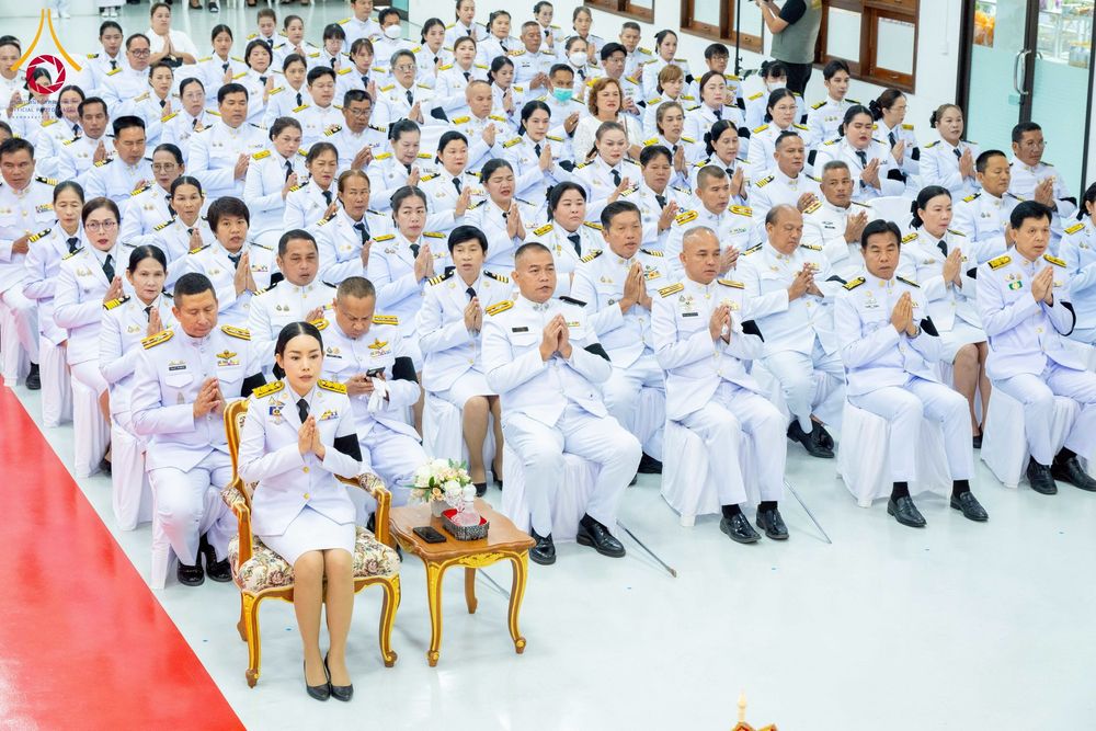 ภาพ No.275974:วันที่ 5 ธันวาคม พ.ศ. 2568 พสกนิกรอำเภอคลองหลวง พร้อมใจบำเพ็ญกุศลอุทิศถวาย “ในหลวงรัชกาลที่ 9” น้อมรำลึกในพระมหากรุณาธิคุณ เนื่องในวันคล้ายวันพระบรมราชสมภพ วันชาติ และวันพ่อแห่งชาติ ณ อาคารปลูกศรัทธา 2 วัดพระธรรมกาย อำเภอคลองหลวง จังหวัดปทุมธานี