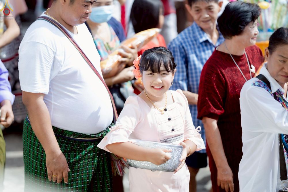 ภาพ No.253875:วันที่ 12 ตุลาคม พ.ศ. 2568 พิธีทอดกฐินสามัคคีทั่วไทย 30,000 วัด โดยคณะศิษยานุศิษย์ บูชาธรรม 81 ปี หลวงพ่อธัมมชโย ณ วัดทำเลทอง อ.ลำลูกกา จ.ปทุมธานี