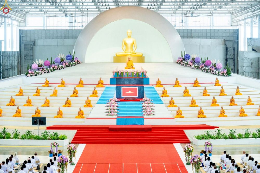 ภาพ No.240608:วันพุธที่ 27 สิงหาคม พ.ศ. 2568 พิธีปฏิบัติธรรมภาคสาย ในวันธรรมชัย ณ วัดพระธรรมกาย จ.ปทุมธานี